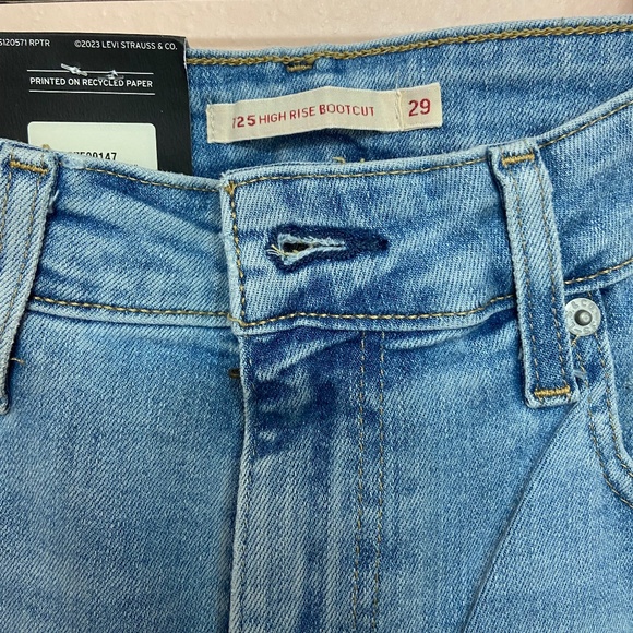 LEVI’S PREMIUM 725 HIGH RISE BOOTCUT WOMEN'S JEANS - Picture 6 of 11